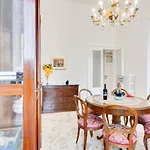 Guesthost - Casa Cinzia Lungomare Exclusive Flat