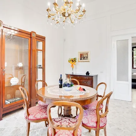 Guesthost - Casa Cinzia Lungomare Exclusive Flat