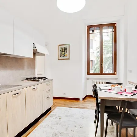 Guesthost - Casa Cinzia Lungomare Exclusive Flat בארי