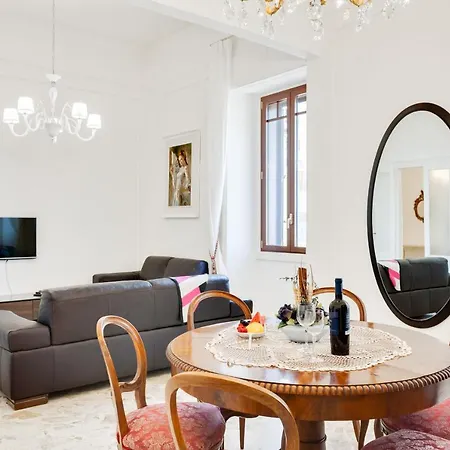 Guesthost - Casa Cinzia Lungomare Exclusive Flat Апартаменты