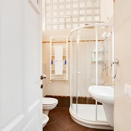 Casa Cinzia Lungomare Exclusive Flat * בארי