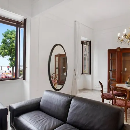 Casa Cinzia Lungomare Exclusive Flat בארי