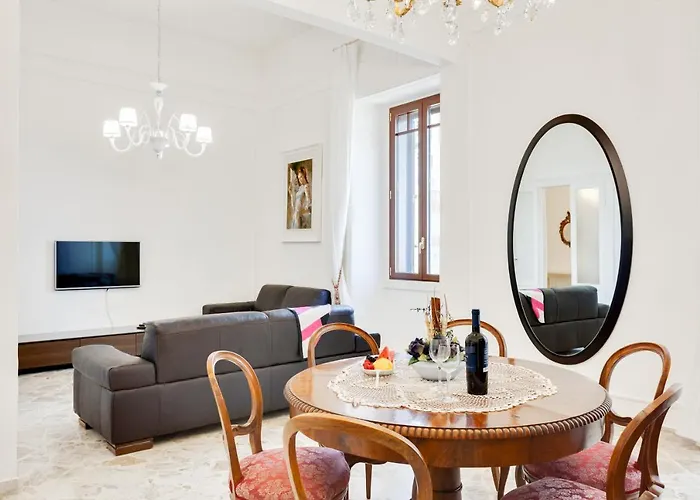 Guesthost - Casa Cinzia Lungomare Exclusive Flat דירה